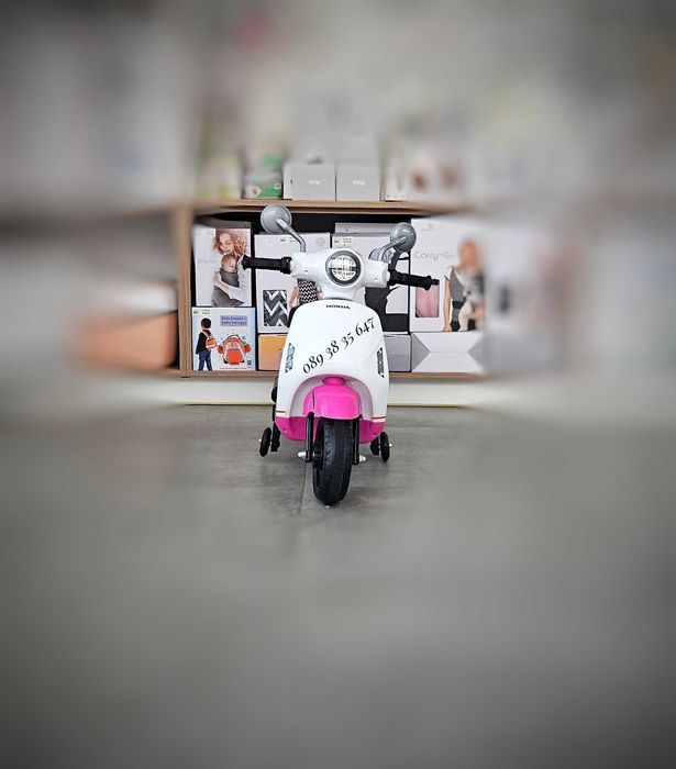 ТОП ЦЕНА!НОВО!Детски акумулаторен мотор Honda PINK с 12V батерия,предни светлини