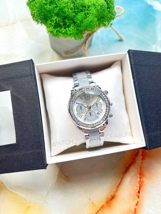 Ceas de mână damă Model 6 – Design Elegant – Cutie Cadou Inclusă