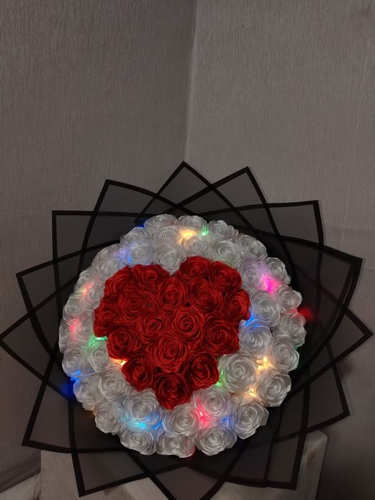 Цветы из атласных лент