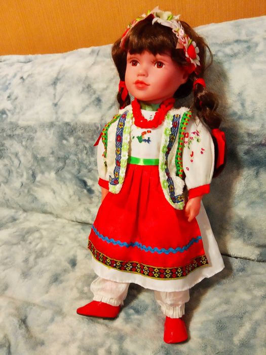 кукла в украинском костюме