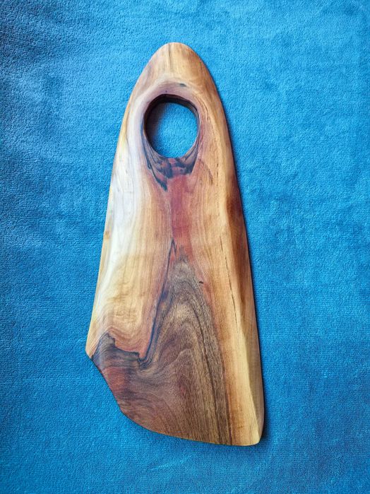 Продавам Орехова дъска