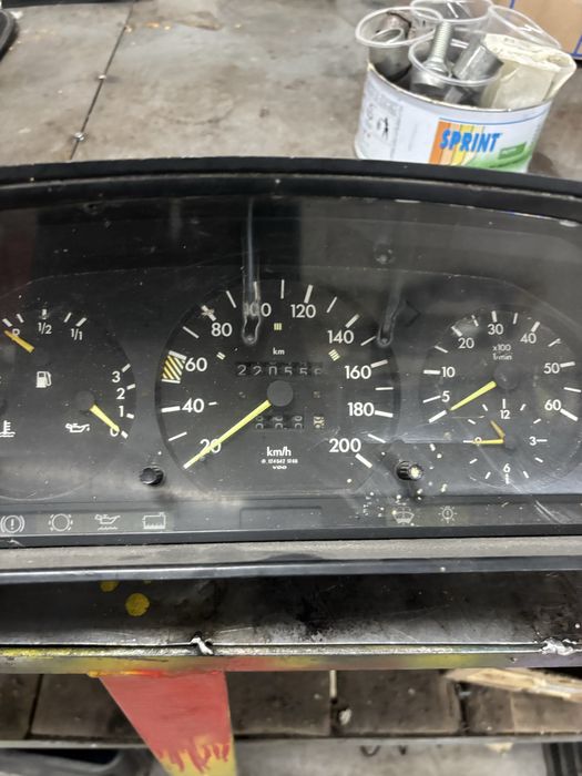 Километраж/табло за mercedese benz 124