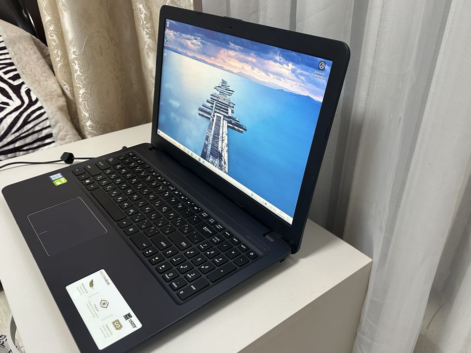 Продам ноутбук Asus Vivobook