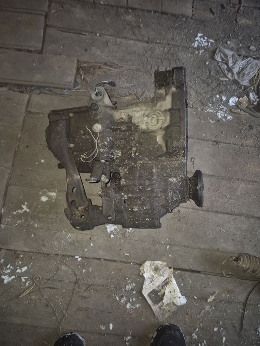 Продам коробку на гольф, вента.