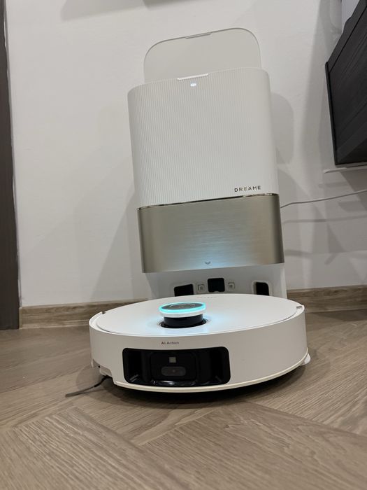 Vând Dreame X50 Complete – aspirator robot