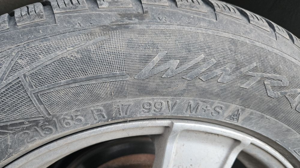 4 броя 215 65 17 зимни гуми Continental WinterContact и Vredestein Win