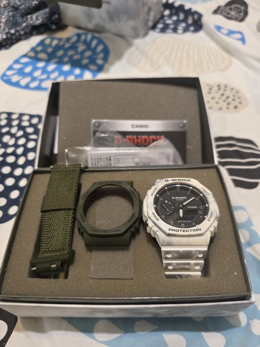 Продавам G-Shock White