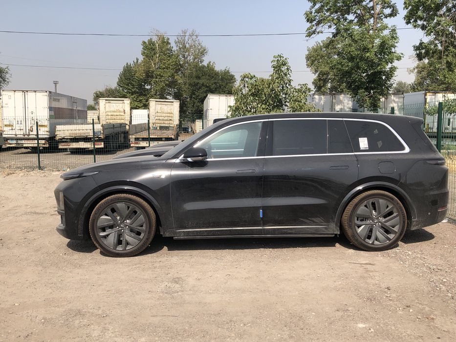 Lixiang L9 ultra 2025 (qora apelsin)