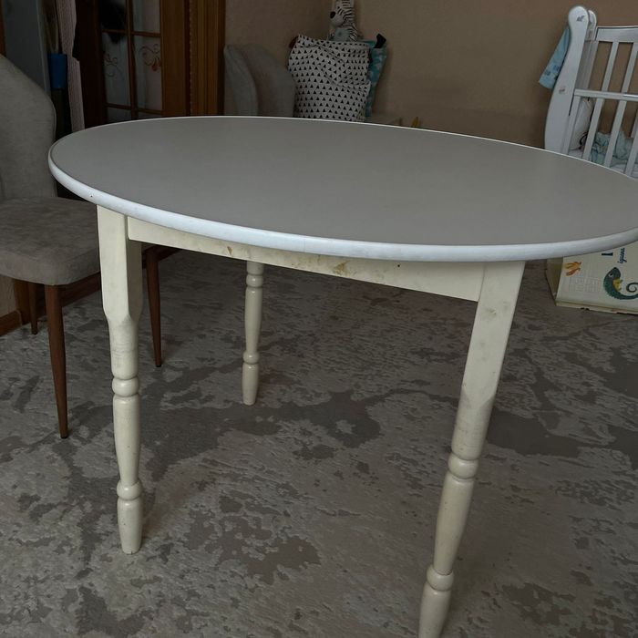 Продам стол круглый