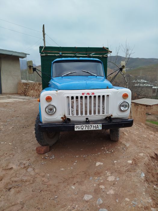 Gaz53 sotiladi 1975 yil ishlab chiqarilgan