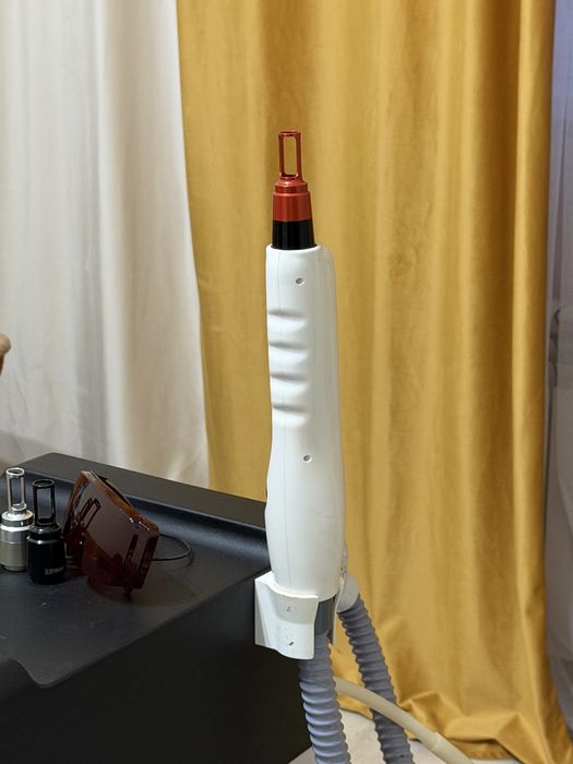 Пикосекундный лазерный аппарат