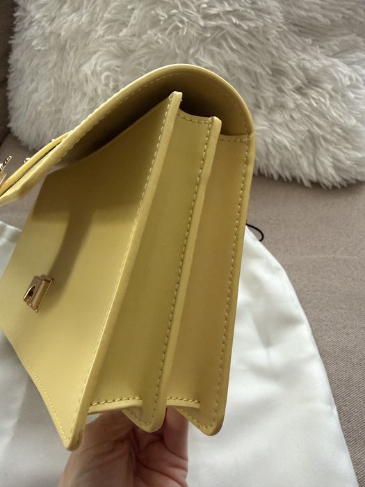 Нова чанта Pinko