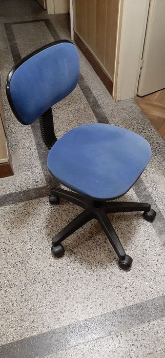 Детски офис стол