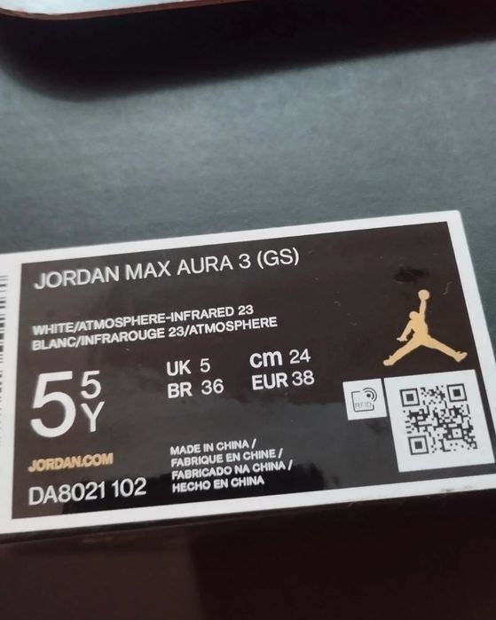 Jordan Max Aura 3 (Mesaj înainte de a comanda)