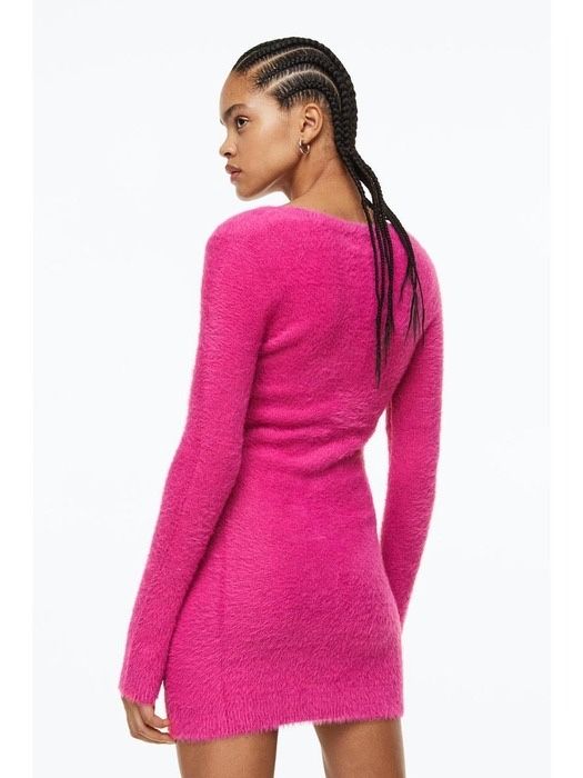 Пухкава розова рокля на марката H&M