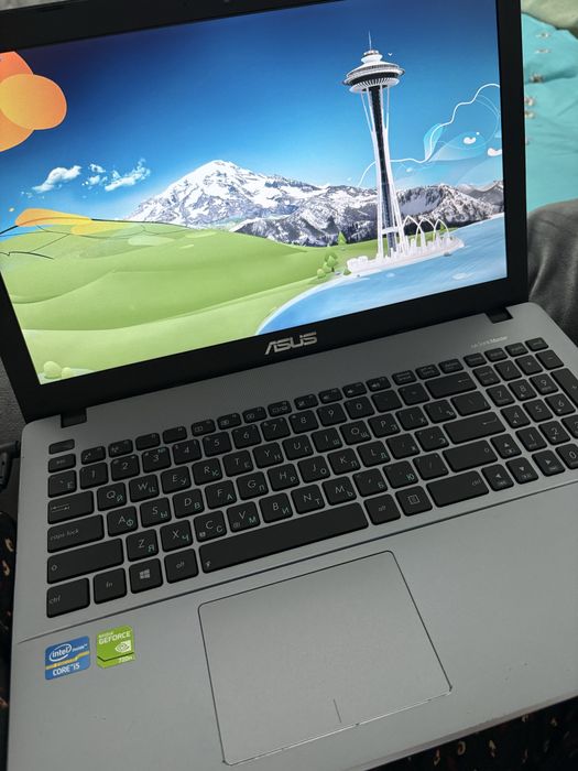 Ноудбук Asus в отличном состоянии