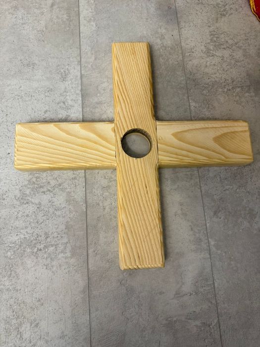 Продам поставку под елку