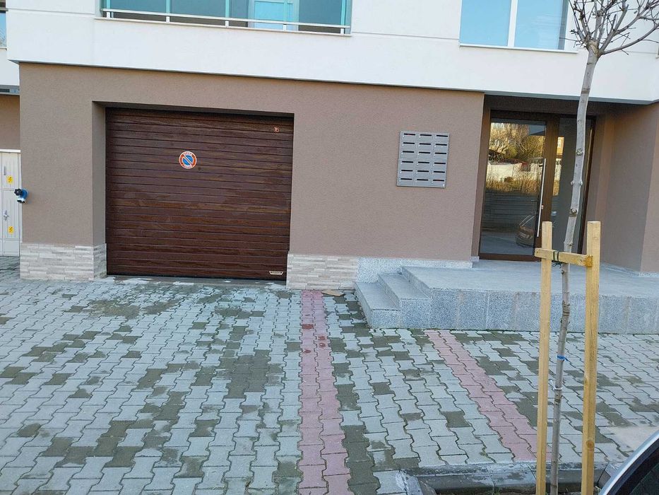 Дава се под наем Гараж / Паркомясто в Велико Търново, Картала - 27 кв.м за 99.45 € - Снимка #1