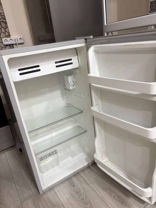 Хододильник Midea, 86см
