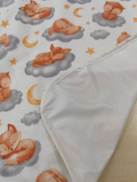 Универсална непромокаема подложка за количка