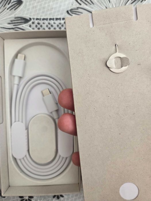 Продавам телефон Google Pixel 10а Нов!