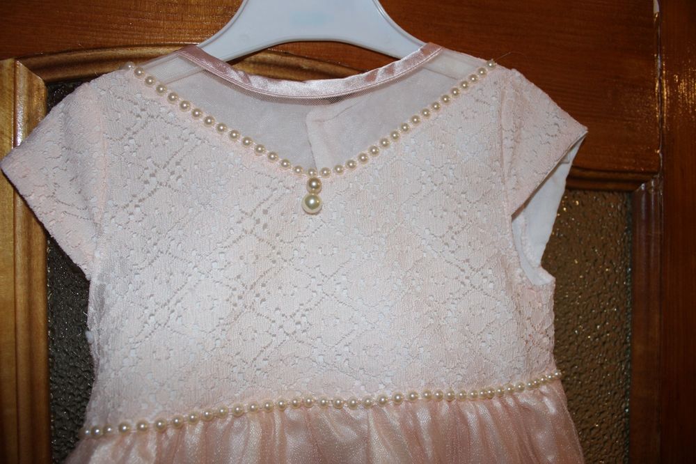 Продам платье на девочку