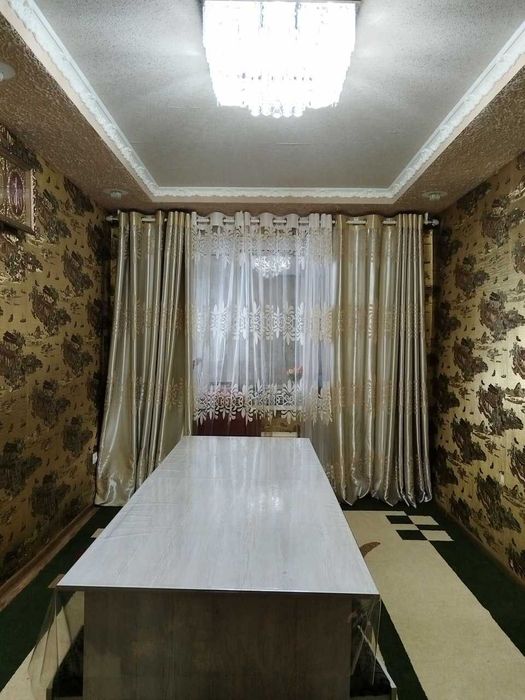 Продаётся 3-х комнатная квартира в г. Зарафшан