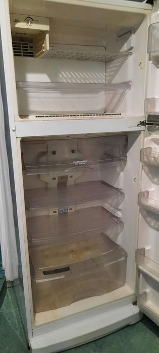 Холодильник LG ноу Фрост.