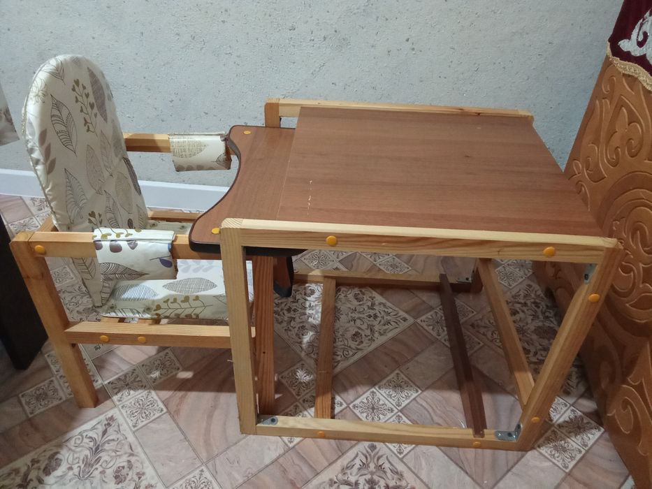 Стульчик для кормления 2 в 1.