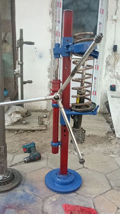 Пружина съёмник Автомобильная