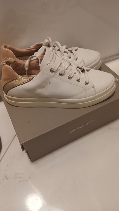 Дамски кецове Gant за 10лв