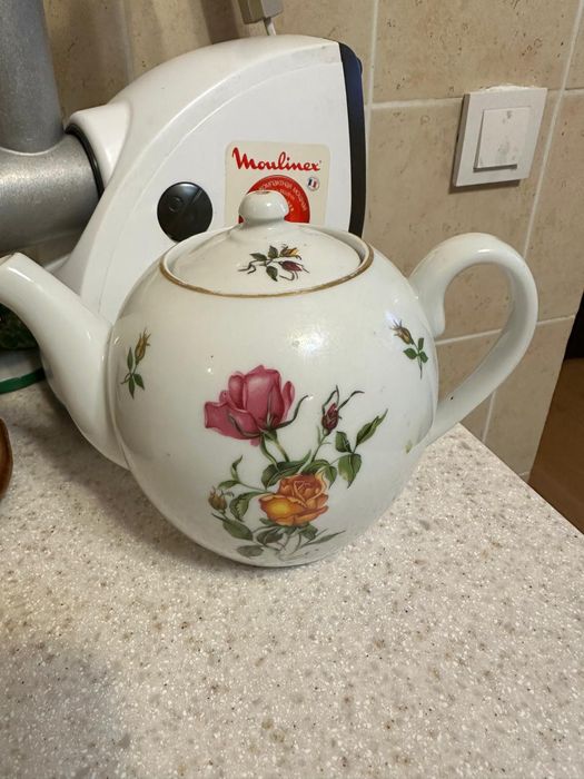 Чайники из фарфора