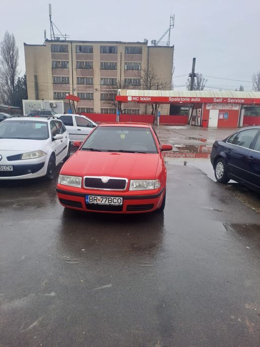 Skoda Octavia 1 de vanzare 1.6 benzina cu carte service