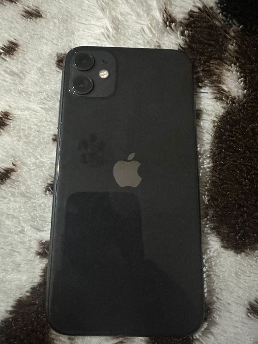 Айфон 11 128  в идиале