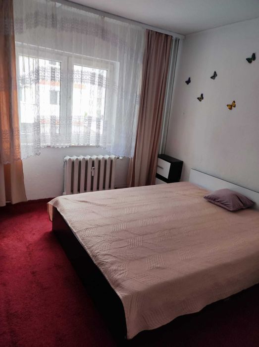 Inchiriez apartament cu 2 camere
