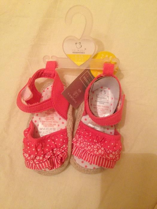 буйки момиче 9-12мес.