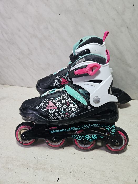 Role Roller Blade reglabile marimea 33-34-35-36-37 si 38.