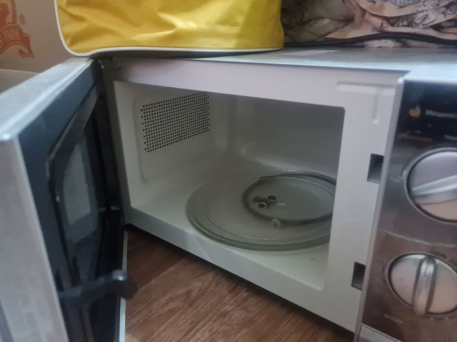 Продам микроволновую печь