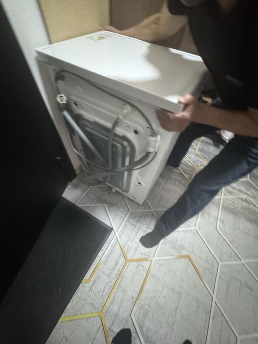 Продам стиральную машинку