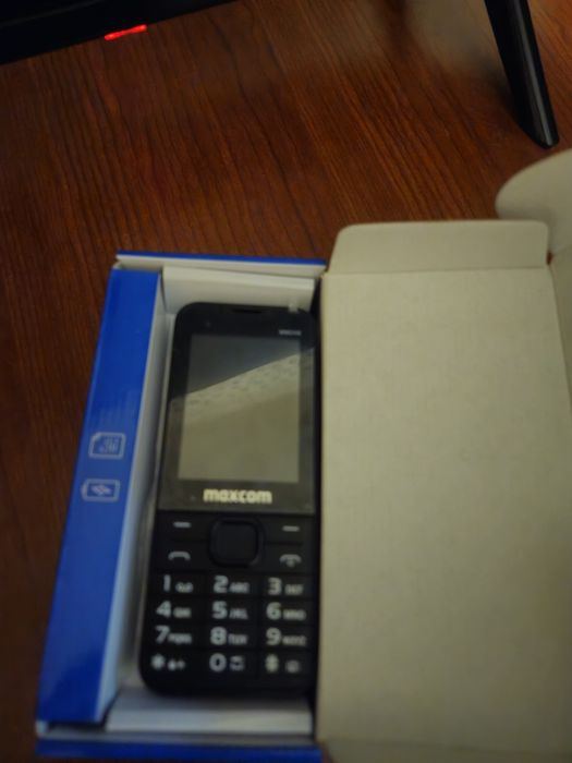 Vând telefon Maxcom