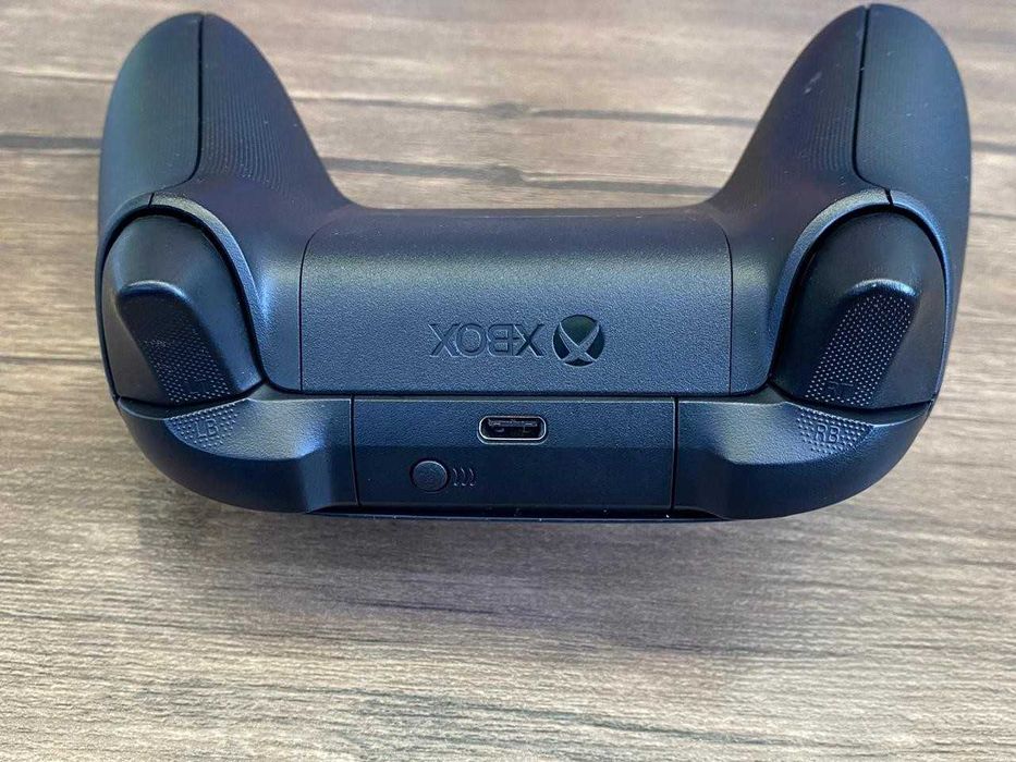 Оригинальный Геймпад Microsoft Xbox Wireless Controller Черный