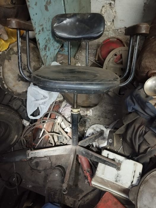 Стул металлический с изменением высоты  СССР