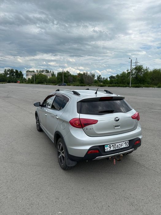 Продам отличный автомобиль Lifan X50