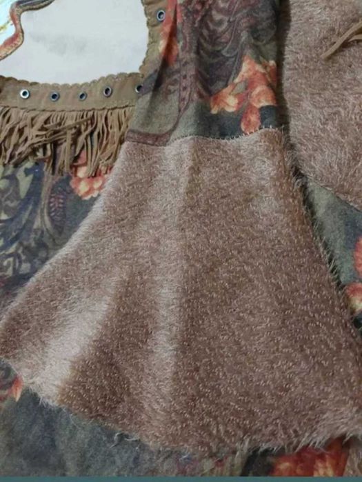 Bluza trendy cu franjuri și pluș
