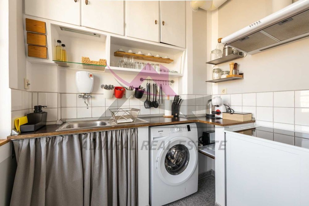 Дава се под наем Двустаен апартамент в Варна, ЖП Гара - 65 кв.м за 650 € - Снимка #2