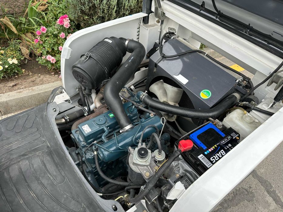 Nissan UniCarriers FD15 - автомат, side shift,