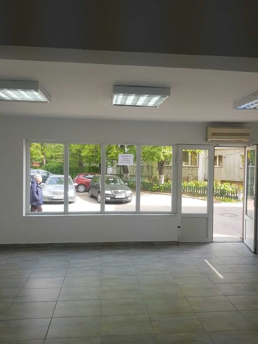 Proprietar- Spatiu Comercial/Birou 36 mp Malu Rosu ,Trifazat,Parcare