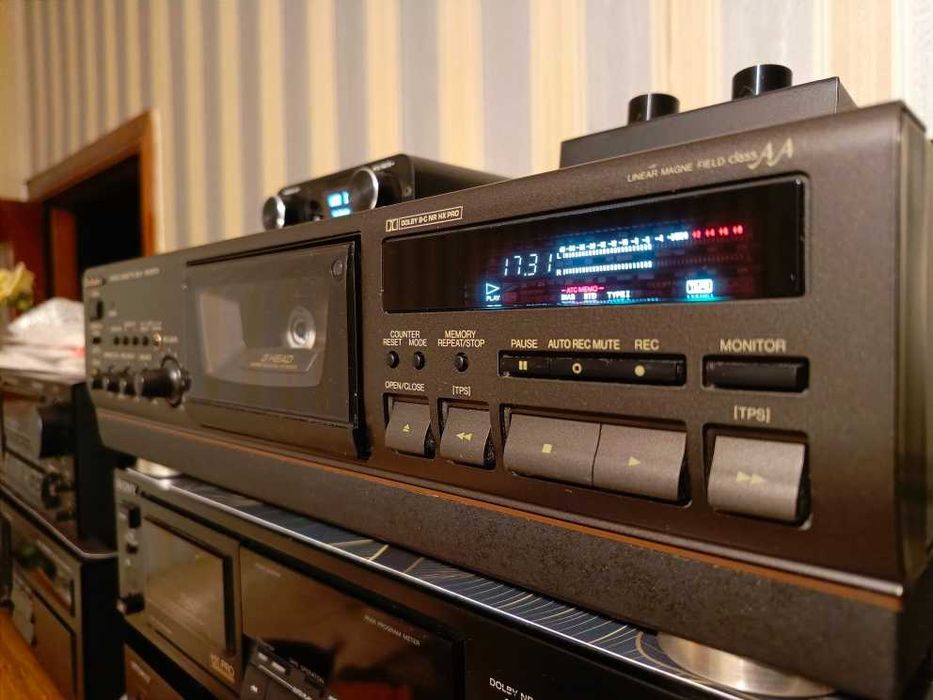 Кассетная приставка Technics RS-BX701