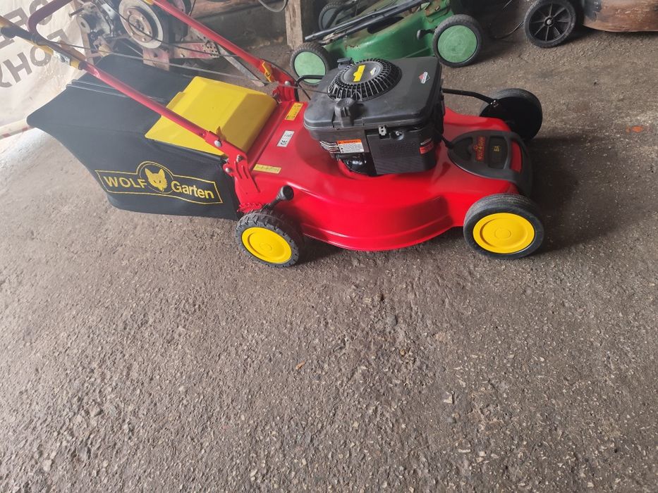 Самоходна бензинова косачка