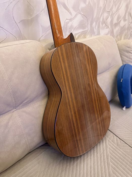 Продам испанскую гитару